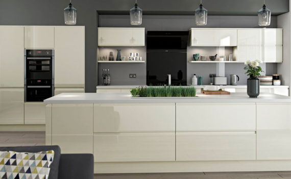 Luzzi Ivory Gloss Painted Kitchen